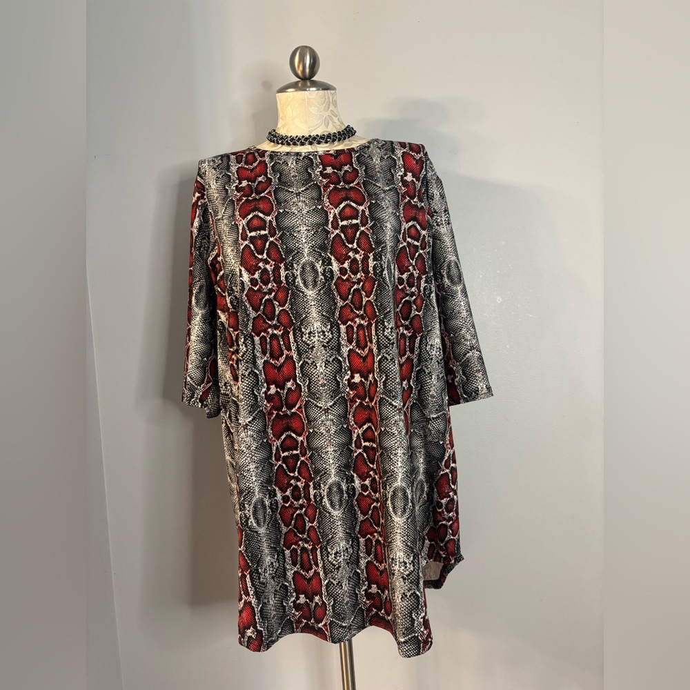 Southern Charm Red and White 3/4 Sleeve Crew Neck Top Size XL